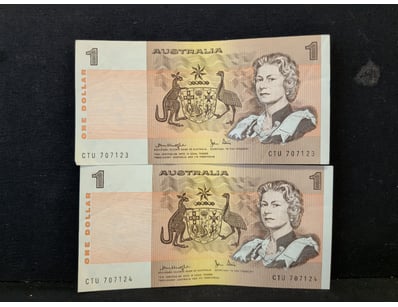 AUSTRALIAN ONE DOLLAR NOTES - SEQUENTIAL PAIR

A...