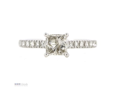 14K WHITE GOLD AND DIAMOND, CLASSIC RING     

The...