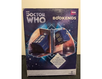 **UNRESERVED** LIFETIME COLLECTION OF LEGO PART... - Lot 710