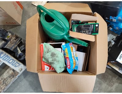 Mixed lot containing gardening and safety equipmen...