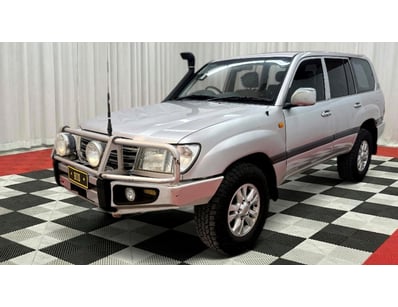 <b>2003 Toyota Landcruiser HDJ100R Wagon - Silver ...