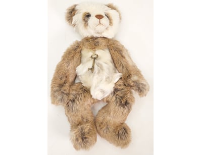 The Curio Collection (A979) - Lot 8229