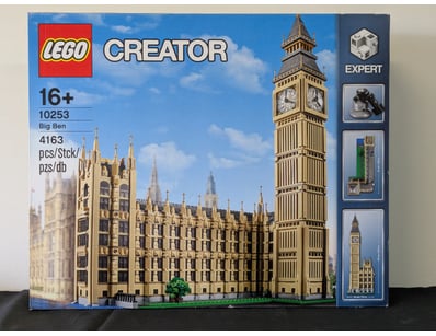 **UNRESERVED** LIFETIME COLLECTION OF LEGO PART... - Lot 562