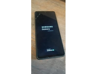 UNRESERVED Airport - Lost Property Part 2 (A984) - Lot 81