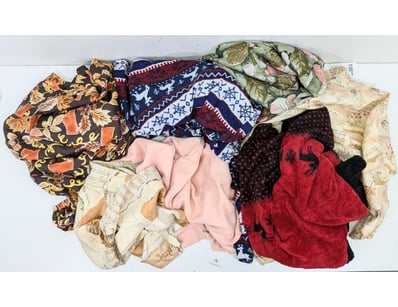 Entire Vintage Clothing Store Liquidation (ON11... - Lot 414