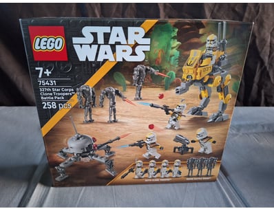 **UNRESERVED** LIFETIME COLLECTION OF LEGO PART... - Lot 301