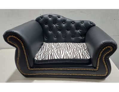 Chesterfield PU Leather Luxury Pet Bed Dog Sofa