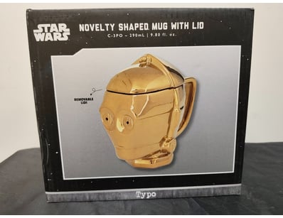 **UNRESERVED** COOKIE'S LIFETIME COLLECTION OF ... - Lot 576