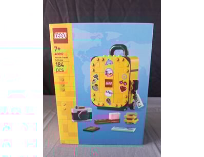 **UNRESERVED** LIFETIME COLLECTION OF LEGO PART... - Lot 319