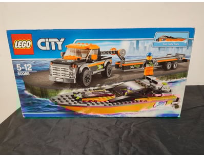 **UNRESERVED** LIFETIME COLLECTION OF LEGO PART... - Lot 644