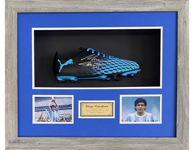 DIEGO MARADONA PERSONALLY SIGNED BOOT 

Box Fram...