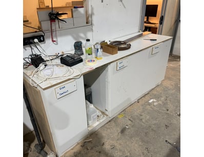 Workbench with 5 cupboards, includes Makita compac...