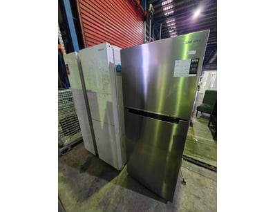2x Samasung Fridges
Note: Suggested for parts only...