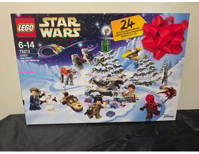 UNRESERVED COOKIES LIFETIME COLLECTION OF LEGO ... - Lot 579