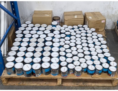 Pallet of paint, brands include Taubmans, White kn...