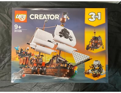 **UNRESERVED** COOKIE'S LIFETIME COLLECTION OF ... - Lot 527