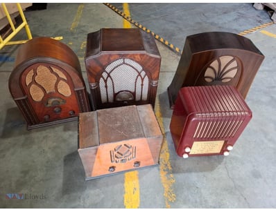 COLLECTION OF VINTAGE WOODEN CABINET RADIOS, CIRCA...