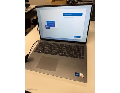 Dell Vostro 15 3000 Series laptop (Model P117F) fe...