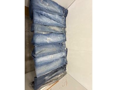 Entire Vintage Clothing Store Liquidation (ON11... - Lot 117