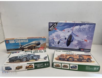 COLLECTION OF FIVE VINTAGE SCALE MODEL AIRCRAFT AN...