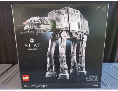 **UNRESERVED** LIFETIME COLLECTION OF LEGO PART... - Lot 103