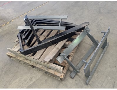 Sporting Gear, Home & Decor (WAA980) - Lot 121