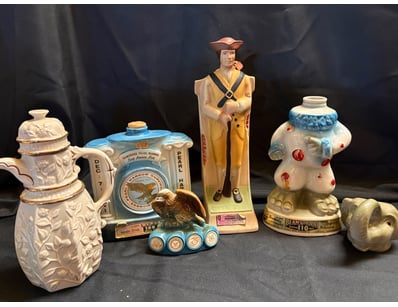 VINTAGE CERAMIC LIQUOR DECANTERS COLLECTION

Condi...