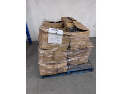 Pallet of Various Automotive clips.
SOLD AS LOT....