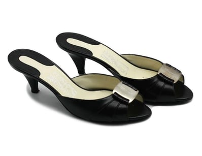 Designer Vault (A985) - Lot 7801