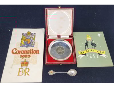 The Royal Collection (A997) - Lot 25