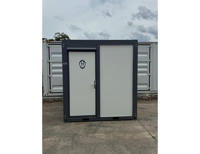 UNRESERVED Containers, Shower Blocks & Work Benches - Lot 6