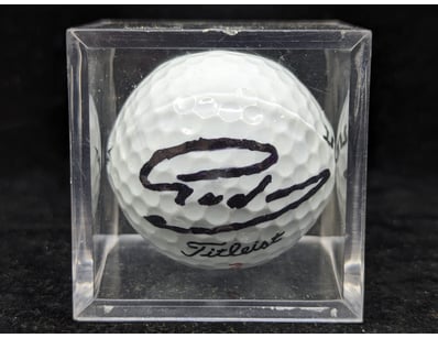 SIGNED GOLF BALL

Golf Ball In Plastic Display C...