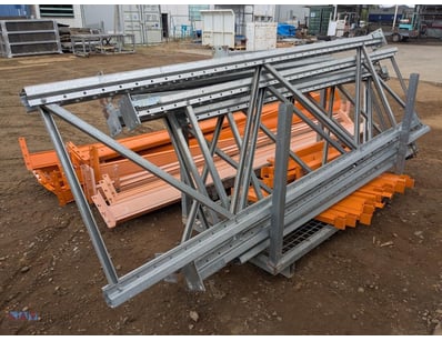 Pallet Racking 

Dimensions: L 3850 - 3900 x W 730...