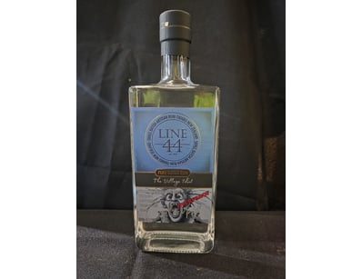 Line 44° Pure Single Rum "The Village Idiot" - A p...