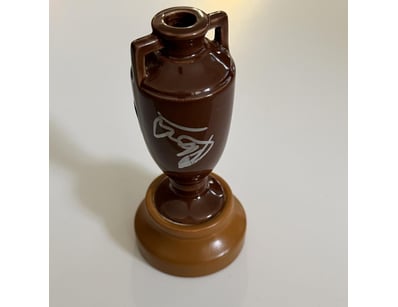 Mancave & Memorabilia (A995) - Lot 635