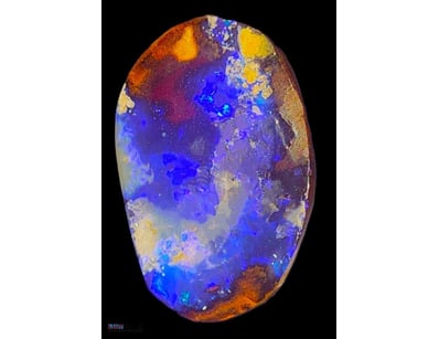 32 CARATS YOWAH BOULDER OPAL.    

Dimensions:  25...