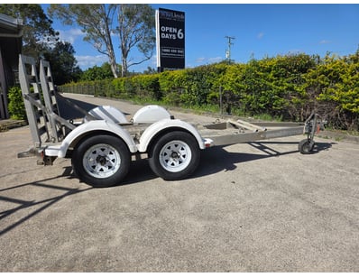 BRISBANE Earthmoving Hire Company Business Closu... - Lot 24