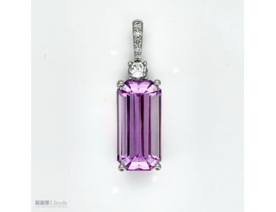 9CT WHITE GOLD KUNZITE AND DIAMOND PENDANT      

...