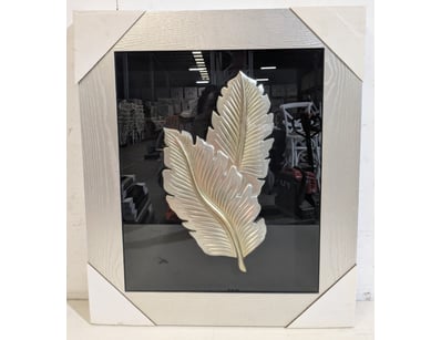 Striking contemporary sculptural display piece fea...