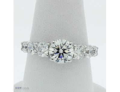 2.18 CARATS DIAMOND RING IGI CERTIFIED MADE IN 18K...