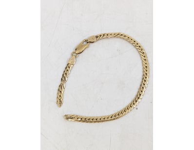 UNRESERVED Airport - Lost Property (A980) - Lot 101