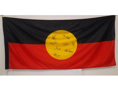 SIGNED 2000 OLYMPIC GAMES  ABORIGINAL FLAG

2000 O...