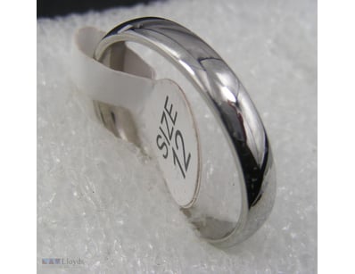 STAINLESS STEEL RING SIZE 12        

Condition: G...
