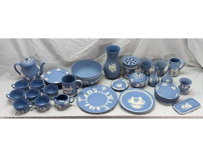 The Curio Collection (A1001) - Lot 2027