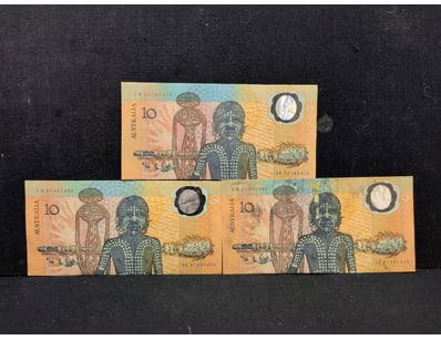 AUSTRALIAN $10 POLYMER BANKNOTES (LOT OF 3)

Lot...