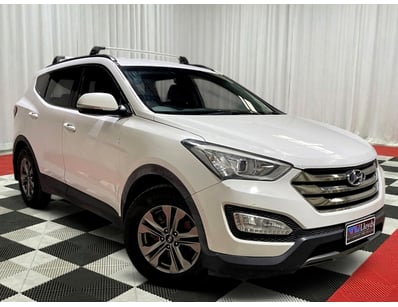 <b>2015 Hyundai Santa Fe Active - White - 268,500k...