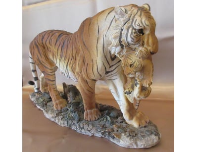 Vintage Estate Jewellery & Collectables (A981) - Lot 24