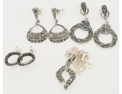 Thrift Shop (A978) - Lot 2265