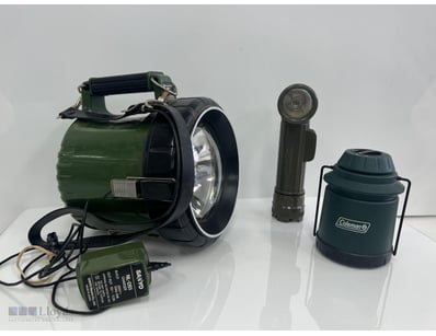 VINTAGE SANYO CAMPING LANTERN SET WITH ACCESSORIES...