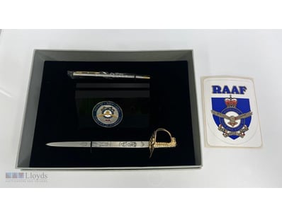 ROYAL AUSTRALIAN AIR FORCE (RAAF) CEREMONIAL DESK ...